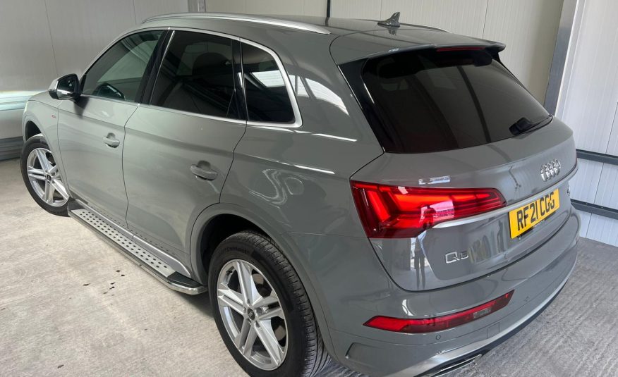 AUDI Q5 S-LINE